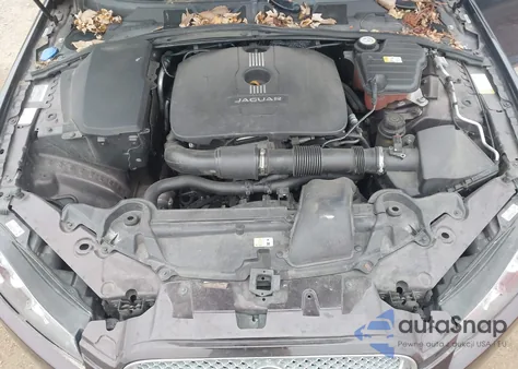 2015 Jaguar Xf 2.0T Premium z USA, uszkodzony, nr VIN SAJWA0FS0FPU79313